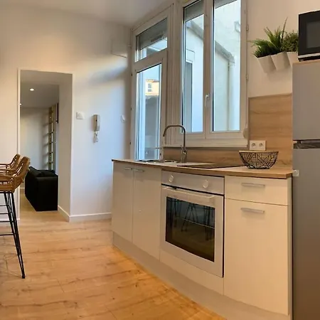 Champagne Cosy Apartment *